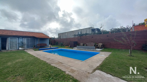 Vende Casa De 3 Dormitorios, En Excelente Estado, Pinares, Punta Del Este 