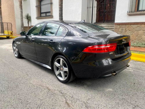 Imagen 4 de 15 de Jaguar Xe 2016 2.0 R-sport At