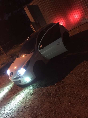Peugeot 207 1.4 Xr Sport Flex 5p 2010