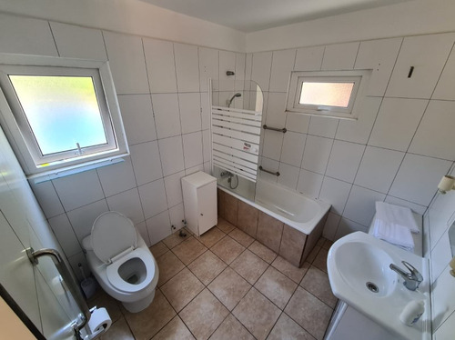 Comoda Gran Sitio 700 M2, Piscina, 3d 2b 2e Amplia Logia