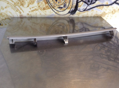 Moldura Superior Puerta Derecha Trasera Focus Sedan 00-04