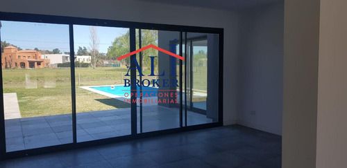 Casa En Altos De Campo Grande