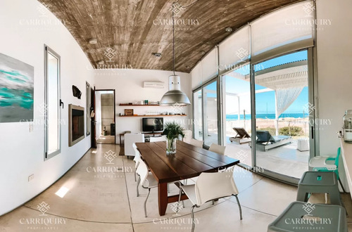 Venta De Casa En Manantiales- El Chorro. 4 Dormitorios En Suite
