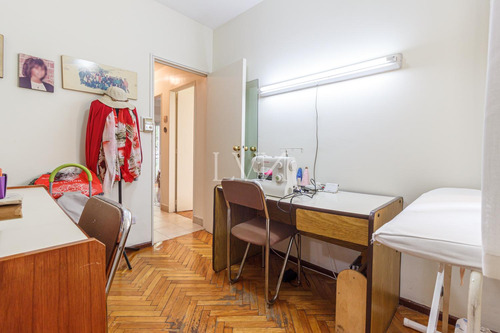 Venta Departamento 3 Ambientes Con Dependencia Y Patio - Balvanera