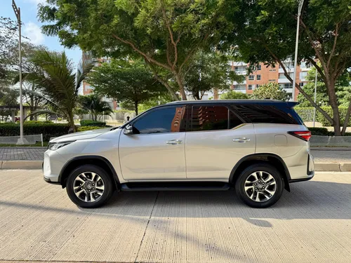 Toyota Fortuner 2.8l