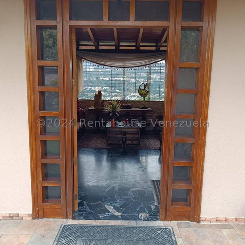 Ss: Vende Casa 24-13892 En Cumbres De Curumo De 832 M2. De 5h/7b/4pe