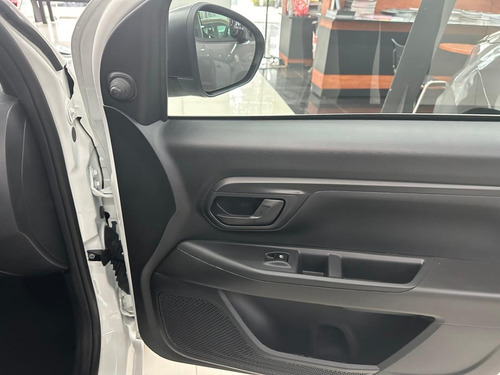 RAM 700 SLT REG CAB