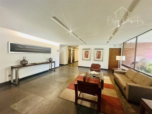Penthouse-rooftop-hottub En Venta De 2 Dorm Nueva Las Condes