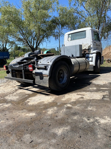Volkswagen 18.310 Worker Tractor 4x2