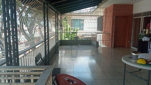 Imagen 15 de 24 de En Venta Bella Y Amplia Casa En Santa Mónica. Negociable