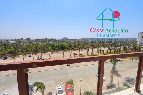 Cad La Isla Emerald J5. De Playa. Terraza Frontal Con Vista A Los Jardines Y Albercas
