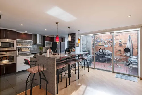 Apartamento En Venta En Chicó Navarra. Cod V22115