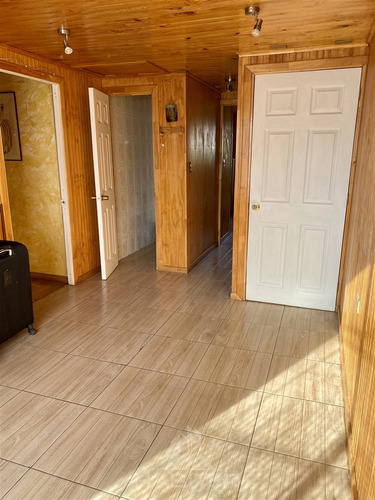 Casa En Arriendo De 5 Dorm. En Curicó