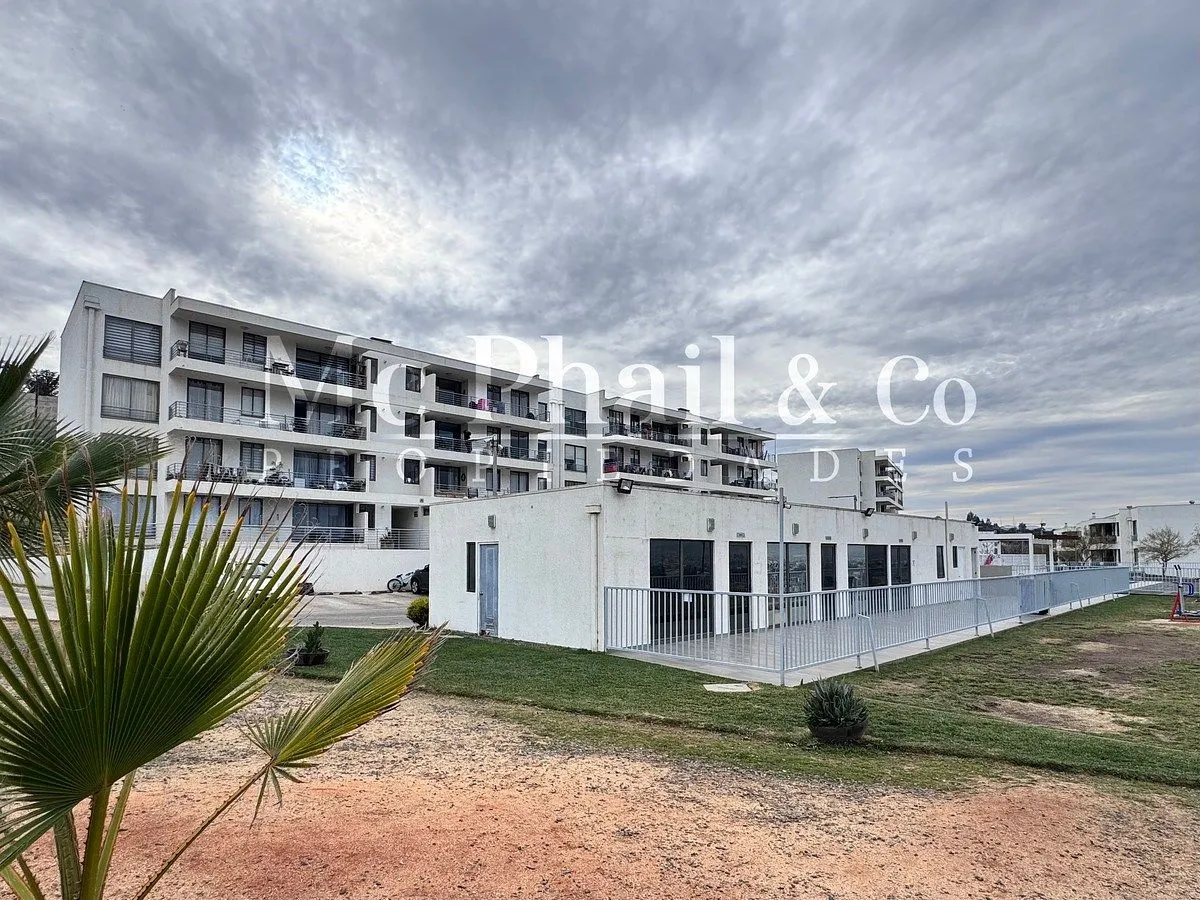 Imagen 1 de 4 de Departamento Con Vista Despejada Y Terraza Cerrada.