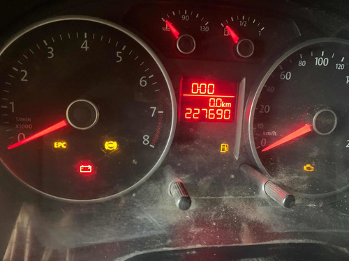Imagem 7 de 15 de Volkswagen Saveiro Baú Cabine Simples St Mb 2016