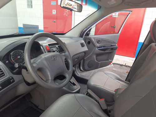 Hyundai Tucson 2.0 MPFI GLS 16V 143CV 2WD FLEX 4P AUTOMÁTICO