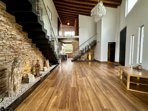 Casa En Arriendo En Altos Del Escobero. Cod A776054