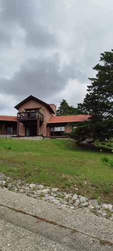 Se Vende Casas En La Cumbre Frente Al Golf Vistas Únicas 4 Dor.