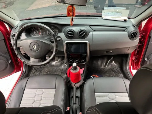 Renault Logan 1.6 Expression 2014