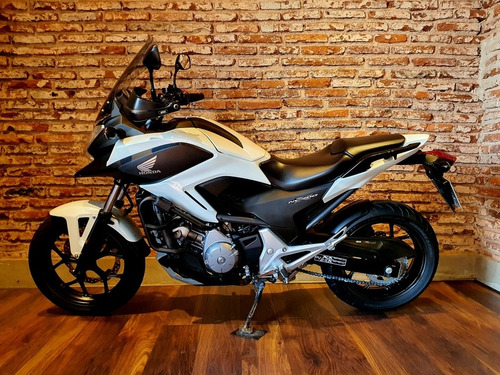Imagen 4 de 19 de Honda Nc 700 X C/accesorios Impecable Permuto !! Bamp Group