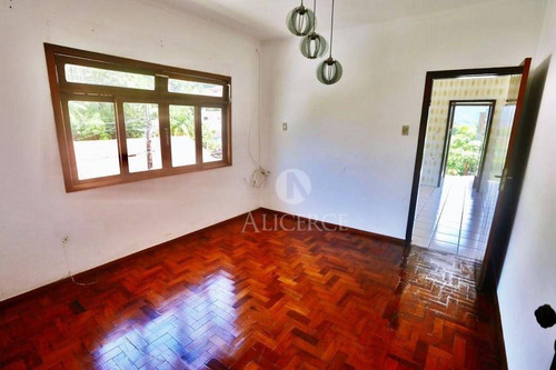 Imagem 2 de 8 de Casa Residencial À Venda, Garcia, Blumenau - . - Ca0288