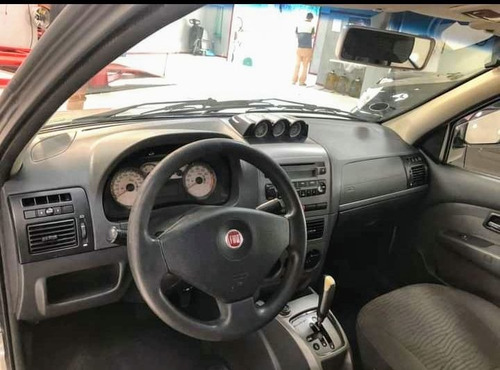 Imagem 4 de 8 de Fiat Strada 1.8 16v Adventure Cab. Dupla Flex Dualogic 2p