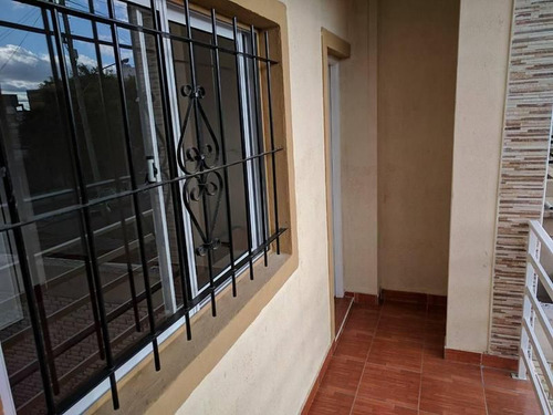 Depto 2 Amb En Perfecta Ubicación De Ramos Mejía - Venta - D