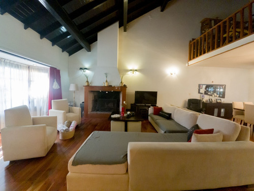 Imagen 10 de 26 de Castelar Norte Parque Costa Solido Chalet