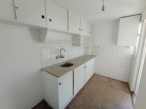 Imagen 5 de 12 de Apartamento En Alquiler - Pocitos (150m Mdeo. Shopping)