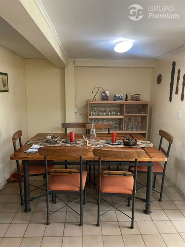 Casa En Venta De 3 Dorm. En Cerro Navia
