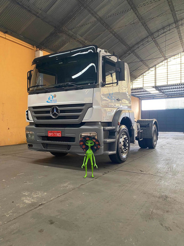 Imagem 8 de 8 de Mercedes Benz Axor 1933