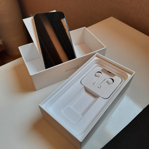 Imagem 5 de 9 de Apple iPhone XR 64 Gb - Branco - Conservado - Estado De Novo