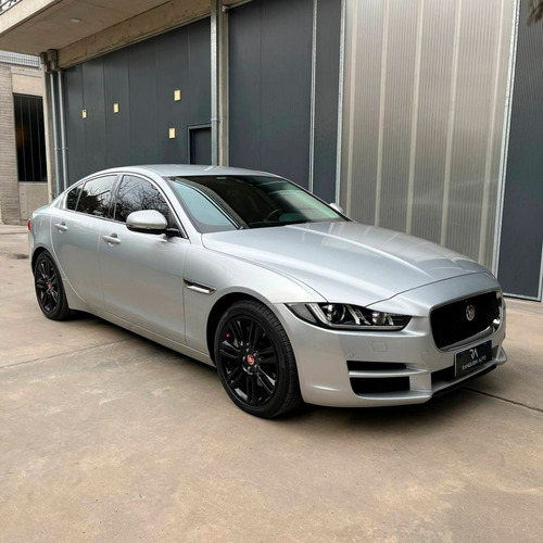 Jaguar XE 2.0 Se 240cv