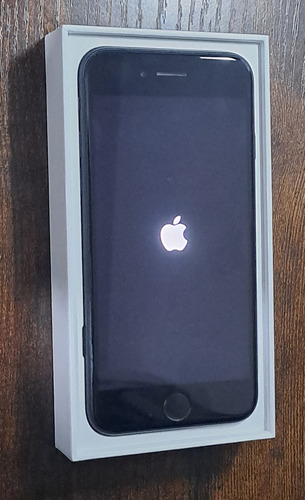 Apple iPhone SE (2da Generación) 128 Gb - Negro Usado (Usado)