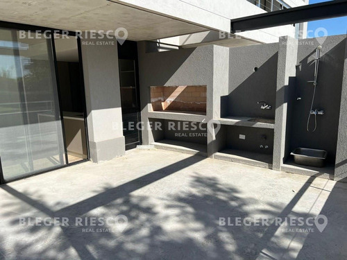 Imagen 3 de 12 de Departamento En Venta Ubicado En Puerto Escondido, Nordelta, Tigre