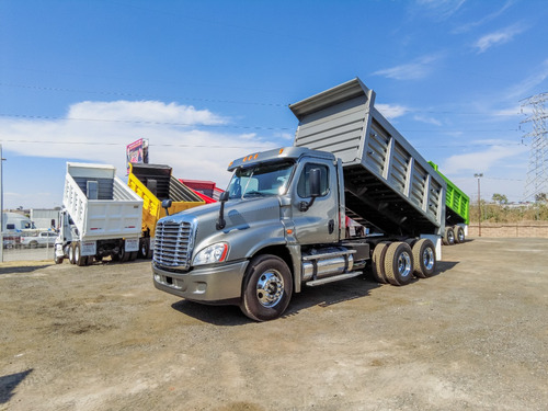 Freightliner Cascadia Volteo De 14 Mts