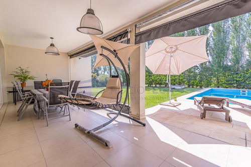 Imagen 8 de 30 de Hermosa Casa En Venta En Country Terravista