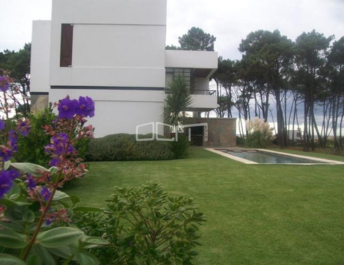 Casa Zona Chihuahua, Punta Ballena- Ref: 435