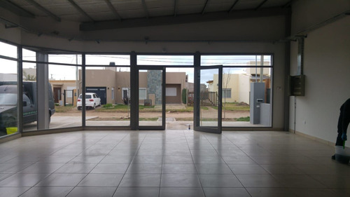 Imagen 7 de 9 de Local Comercial En Alquiler Ubicado En Novaterra