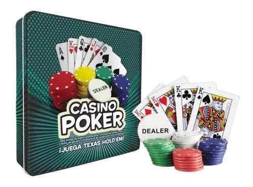 Mesa de juego de poker, con cartas y fichas Stock Photo