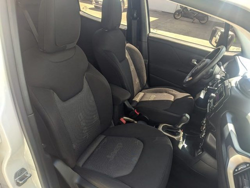 Imagem 14 de 15 de Jeep Renegade 1.8 Sport (auto)