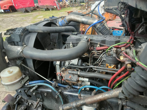Imagen 11 de 12 de Freightliner Fl70 2003 Cummins Isb 205hp 300,000km