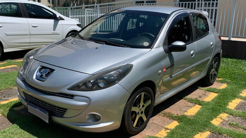 Peugeot 207 1.6 16v Quiksilver Flex 5p