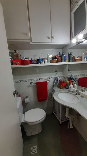 Sobre Avda Brasil Casi Rambla Con Garage 2 Dorm + Servicio
