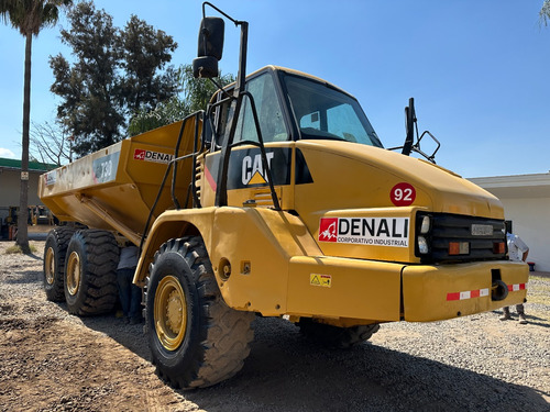 Camión Articulado Caterpillar 730