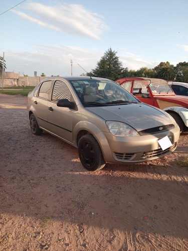 Ford Fiesta Max 1.6 Ambiente