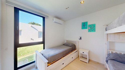 Casa En Venta En Costa Esmeralda Con Gas Natural