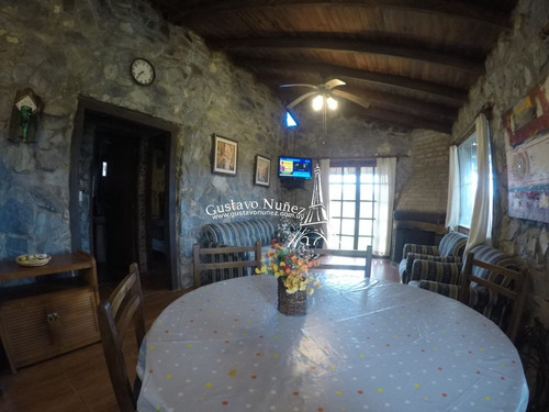 Casa De Piedra- Ref: 3589