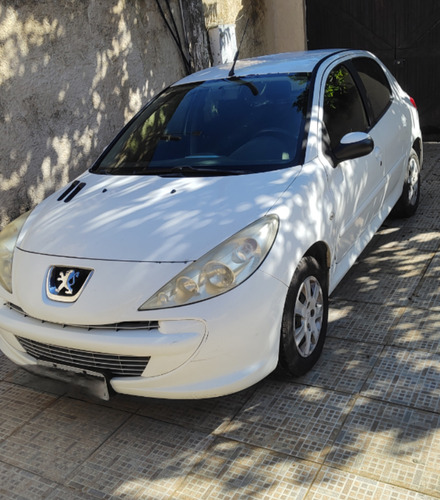 Peugeot 207 1.4 Xr Flex 5p