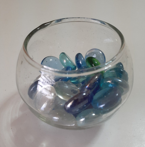 Imagen 3 de 8 de Bol Pequeño Con Metras Decorativas Y Porta Vela